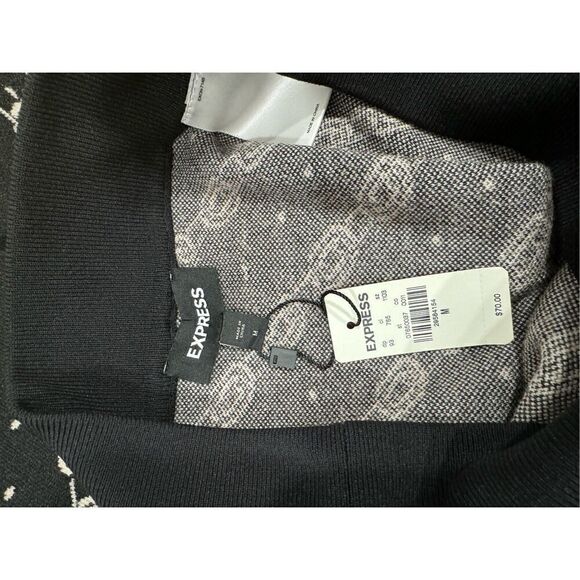 Express mini skirt size medium - Picture 4 of 5